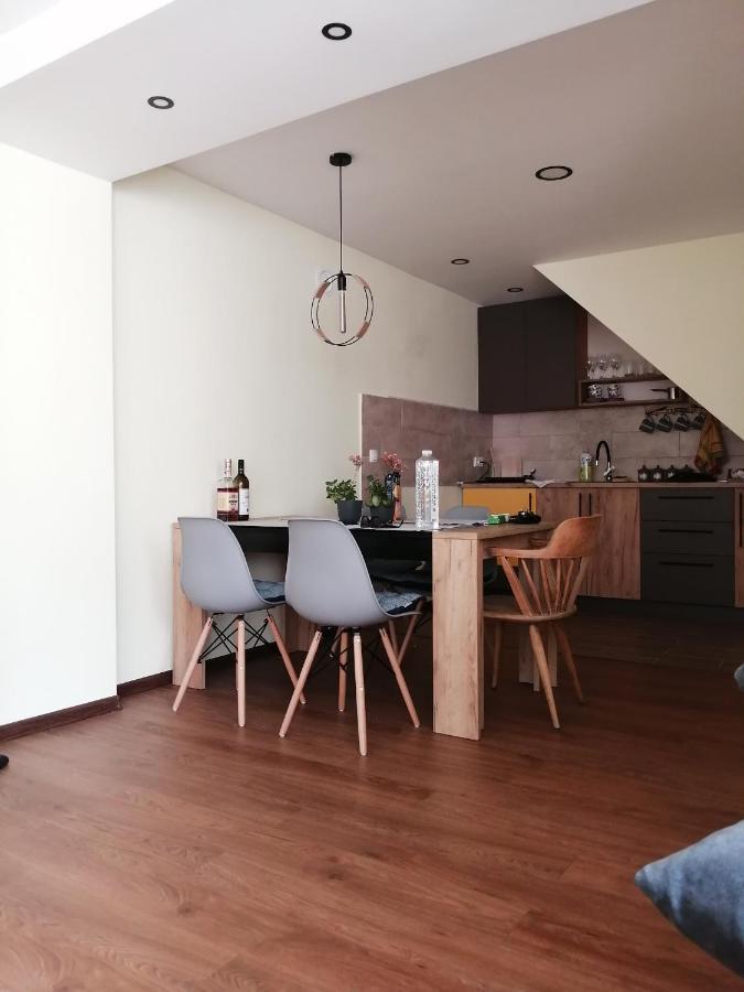 Nikas Apartman Donji Milanovac Eksteriør billede