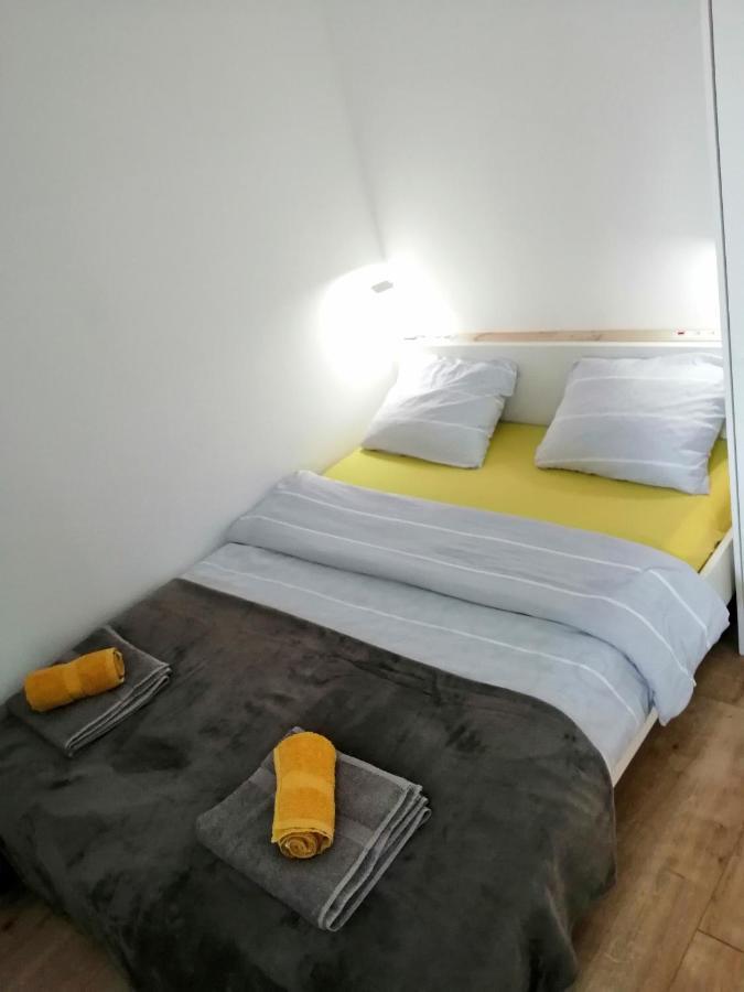 Nikas Apartman Donji Milanovac Eksteriør billede